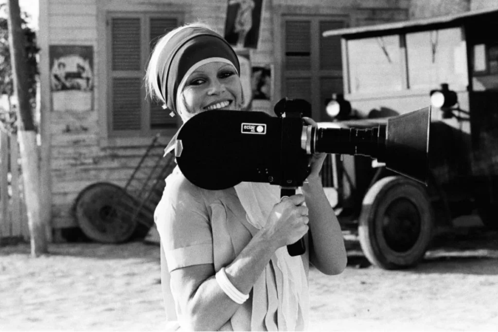 Brigitte Bardot - Legenda Aktris Prancis & Pejuang Hak Hewan