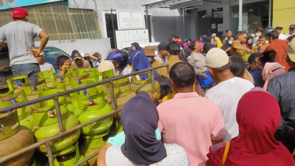 LPG 3 Kg Jember: Gus Fawait Awasi Harga Pengecer