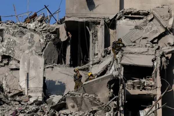 Iran Tembak Jatuh 2 Jet Tempur AS, Trump Beri Respons Mengejutkan