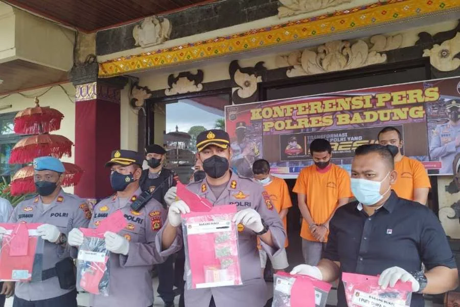 Pengedar Narkoba Terminal Senen Ditangkap Bawa Sabu 1 Kg