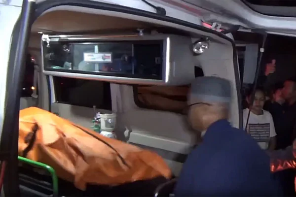 Tragis! Pria Tewas Kejang Saat Cat Genteng Cengkareng